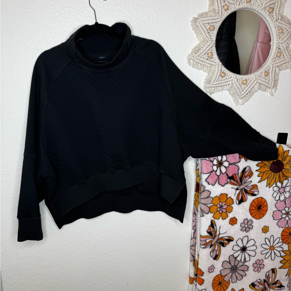 Black Nike yoga sweatshirt